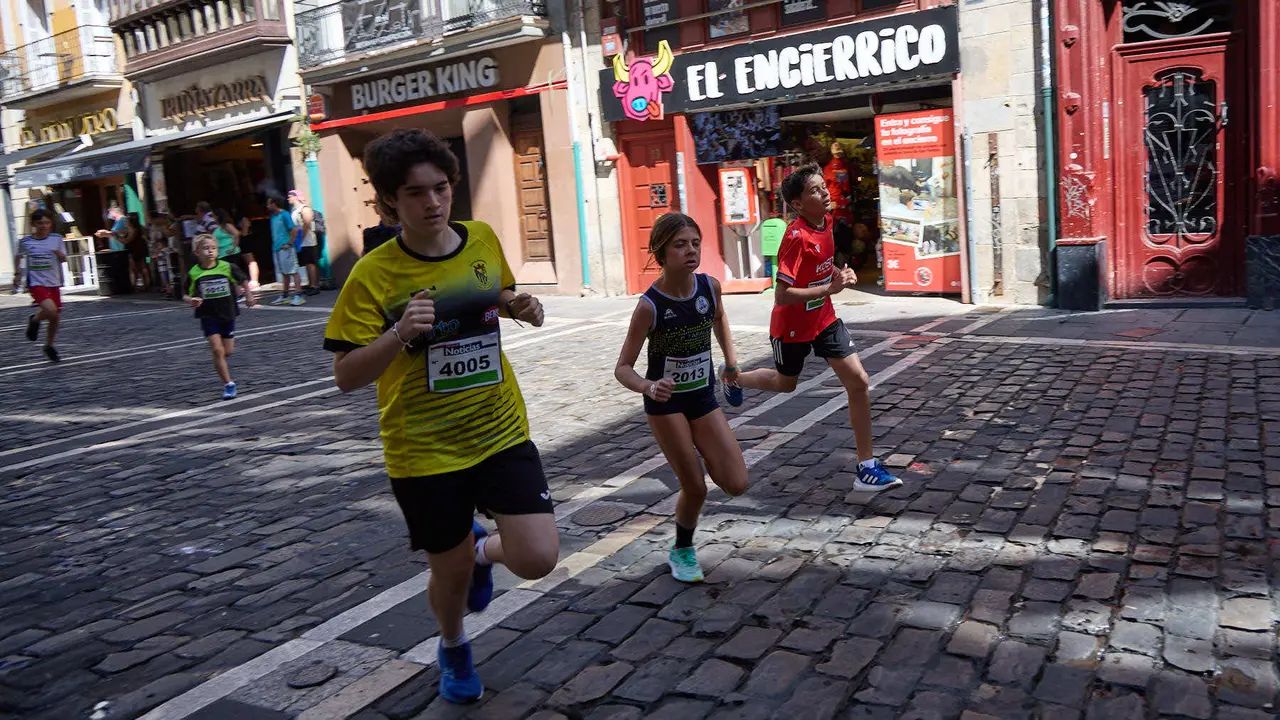 40º edición de la Carrera del Encierro organizada por la peña La Jarana en Pamplona. IÑIGO ALZUGARAY