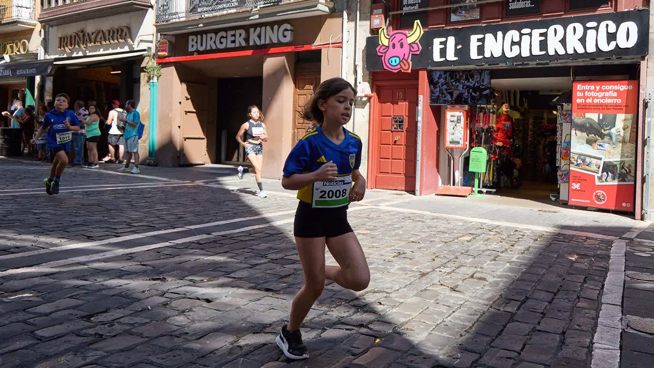 40º edición de la Carrera del Encierro organizada por la peña La Jarana en Pamplona. IÑIGO ALZUGARAY