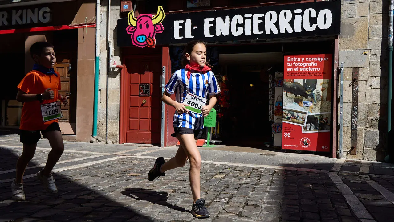 40º edición de la Carrera del Encierro organizada por la peña La Jarana en Pamplona. IÑIGO ALZUGARAY