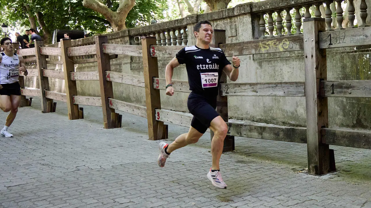 40º edición de la Carrera del Encierro organizada por la peña La Jarana en Pamplona. IÑIGO ALZUGARAY
