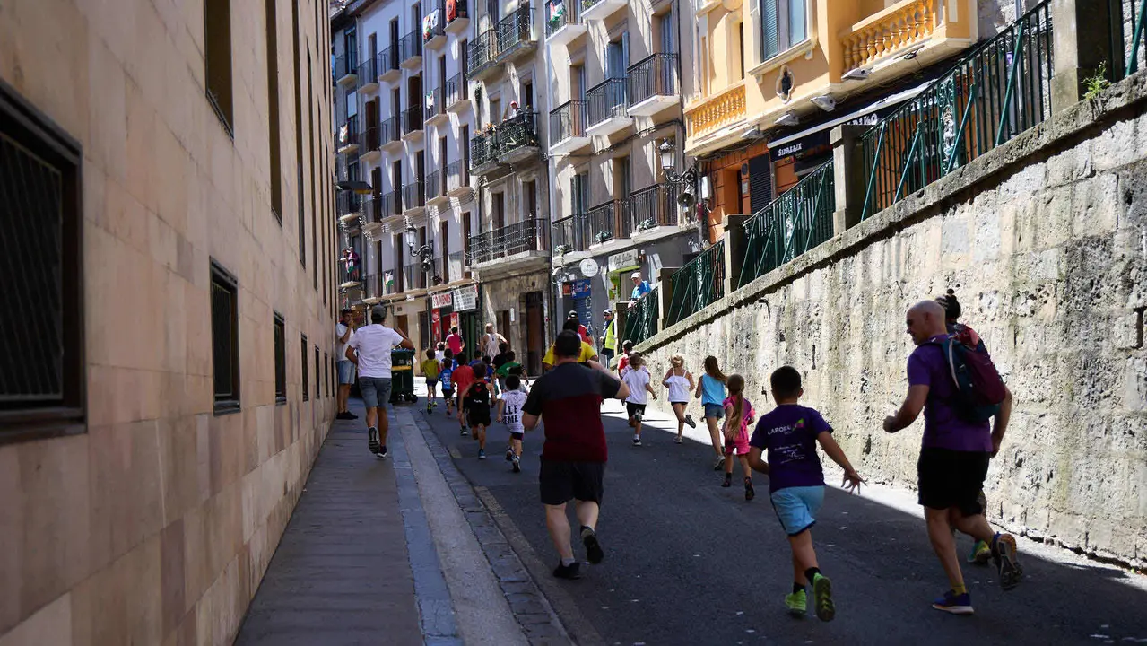 40º edición de la Carrera del Encierro organizada por la peña La Jarana en Pamplona. IÑIGO ALZUGARAY
