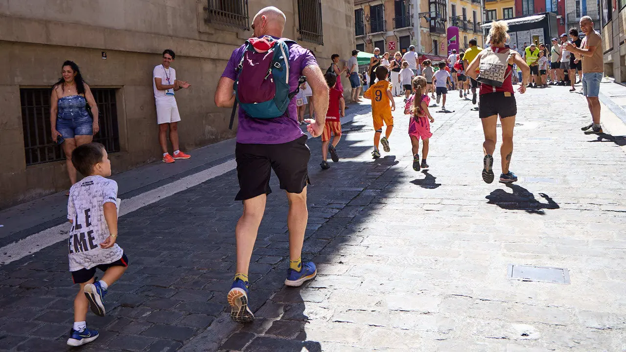 40º edición de la Carrera del Encierro organizada por la peña La Jarana en Pamplona. IÑIGO ALZUGARAY