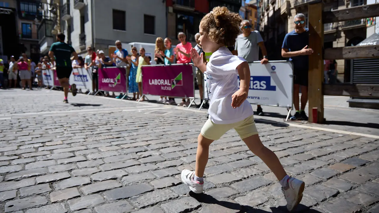 40º edición de la Carrera del Encierro organizada por la peña La Jarana en Pamplona. IÑIGO ALZUGARAY