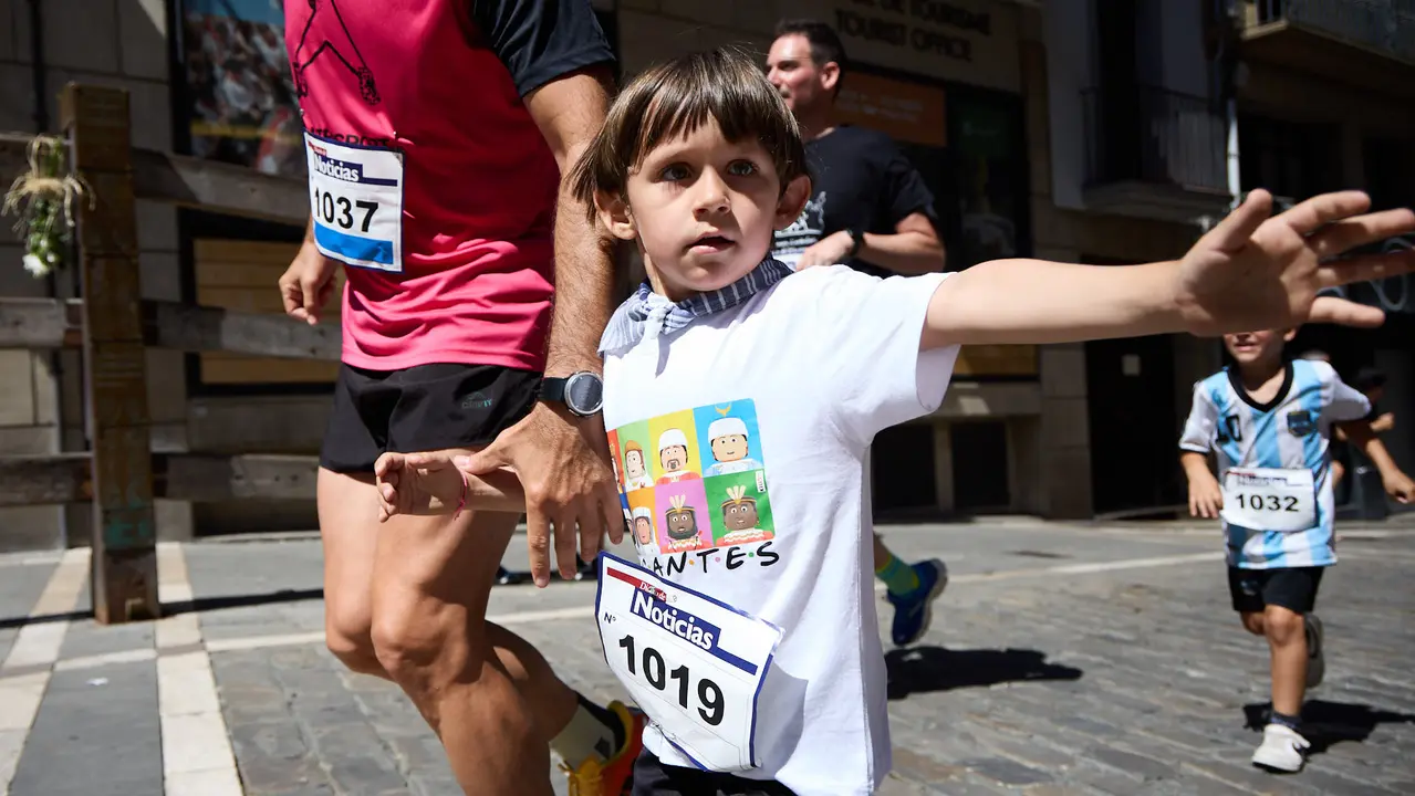 40º edición de la Carrera del Encierro organizada por la peña La Jarana en Pamplona. IÑIGO ALZUGARAY