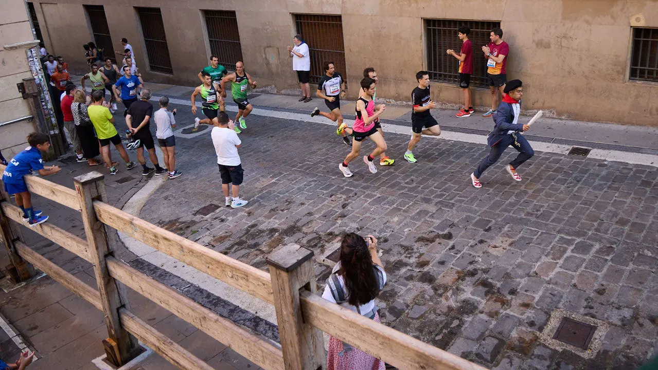 40º edición de la Carrera del Encierro organizada por la peña La Jarana en Pamplona. IÑIGO ALZUGARAY
