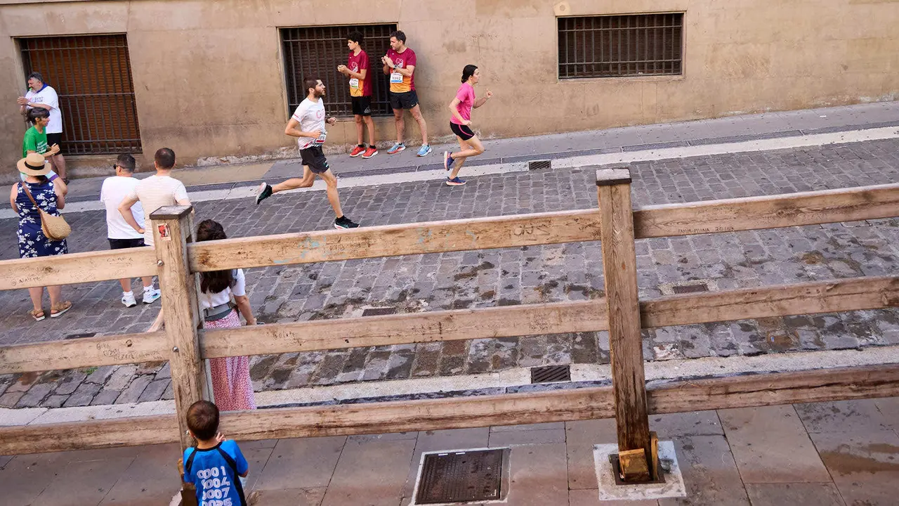 40º edición de la Carrera del Encierro organizada por la peña La Jarana en Pamplona. IÑIGO ALZUGARAY