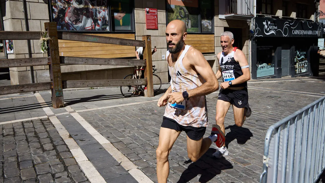 40º edición de la Carrera del Encierro organizada por la peña La Jarana en Pamplona. IÑIGO ALZUGARAY