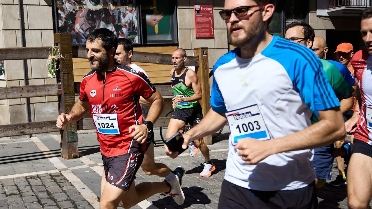 40º edición de la Carrera del Encierro organizada por la peña La Jarana en Pamplona. IÑIGO ALZUGARAY