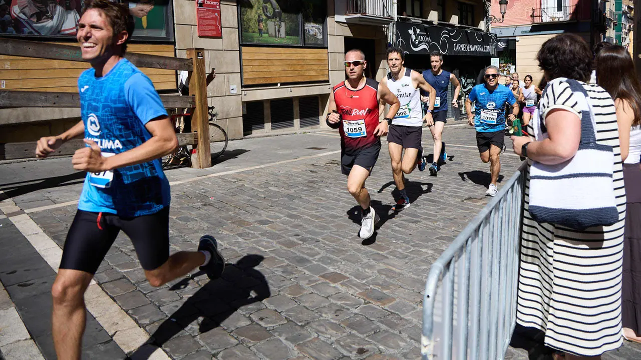 40º edición de la Carrera del Encierro organizada por la peña La Jarana en Pamplona. IÑIGO ALZUGARAY