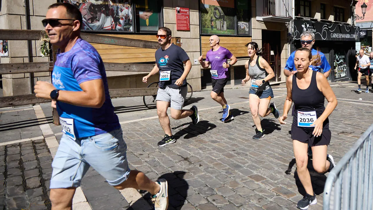 40º edición de la Carrera del Encierro organizada por la peña La Jarana en Pamplona. IÑIGO ALZUGARAY