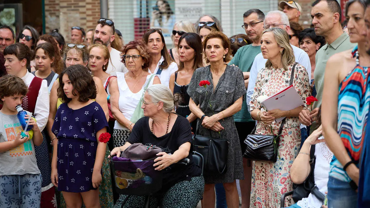 Lunes Lilas realiza un acto de homenaje a Nagore Laffage, asesinada por José Diego Yllanes Vizcay tras intentar violarla en los Sanfermines de 2008. IÑIGO ALZUGARAY
