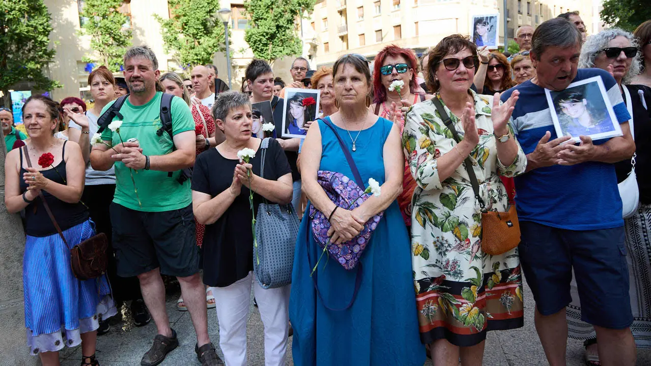 Lunes Lilas realiza un acto de homenaje a Nagore Laffage, asesinada por José Diego Yllanes Vizcay tras intentar violarla en los Sanfermines de 2008. IÑIGO ALZUGARAY