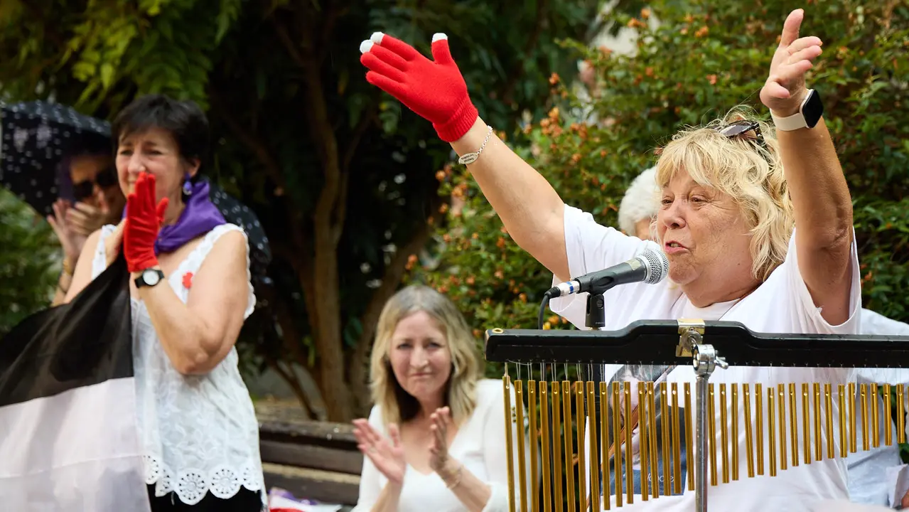 Lunes Lilas realiza un acto de homenaje a Nagore Laffage, asesinada por José Diego Yllanes Vizcay tras intentar violarla en los Sanfermines de 2008. IÑIGO ALZUGARAY