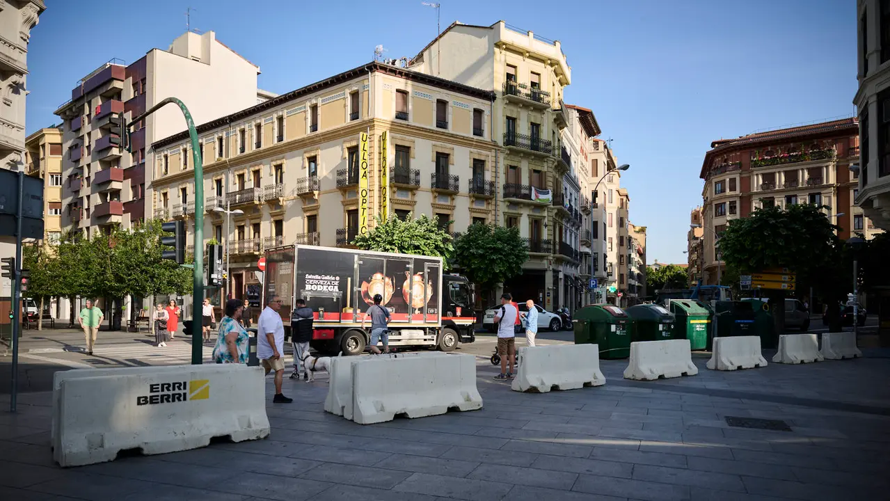 Transformación de Pamplona previo a San Fermín 2025. PABLO LASAOSA