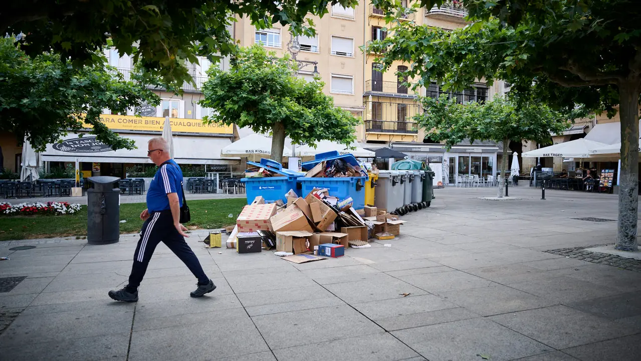 Transformación de Pamplona previo a San Fermín 2025. PABLO LASAOSA