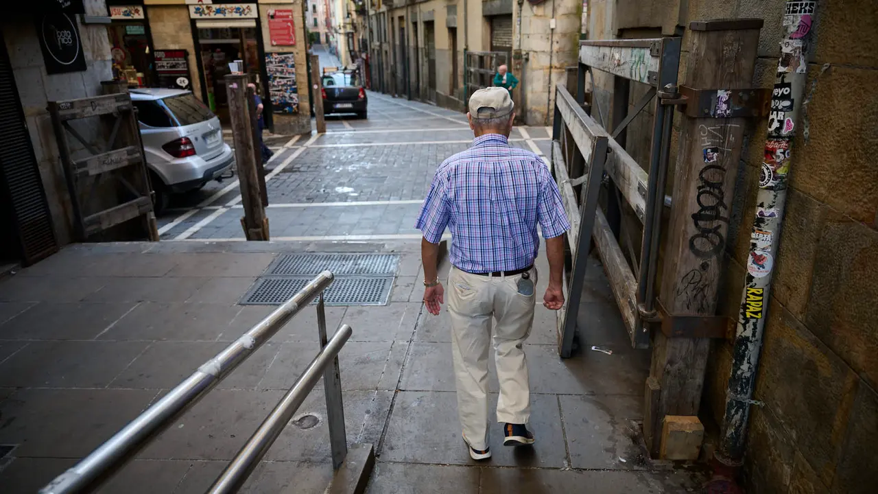 Transformación de Pamplona previo a San Fermín 2025. PABLO LASAOSA