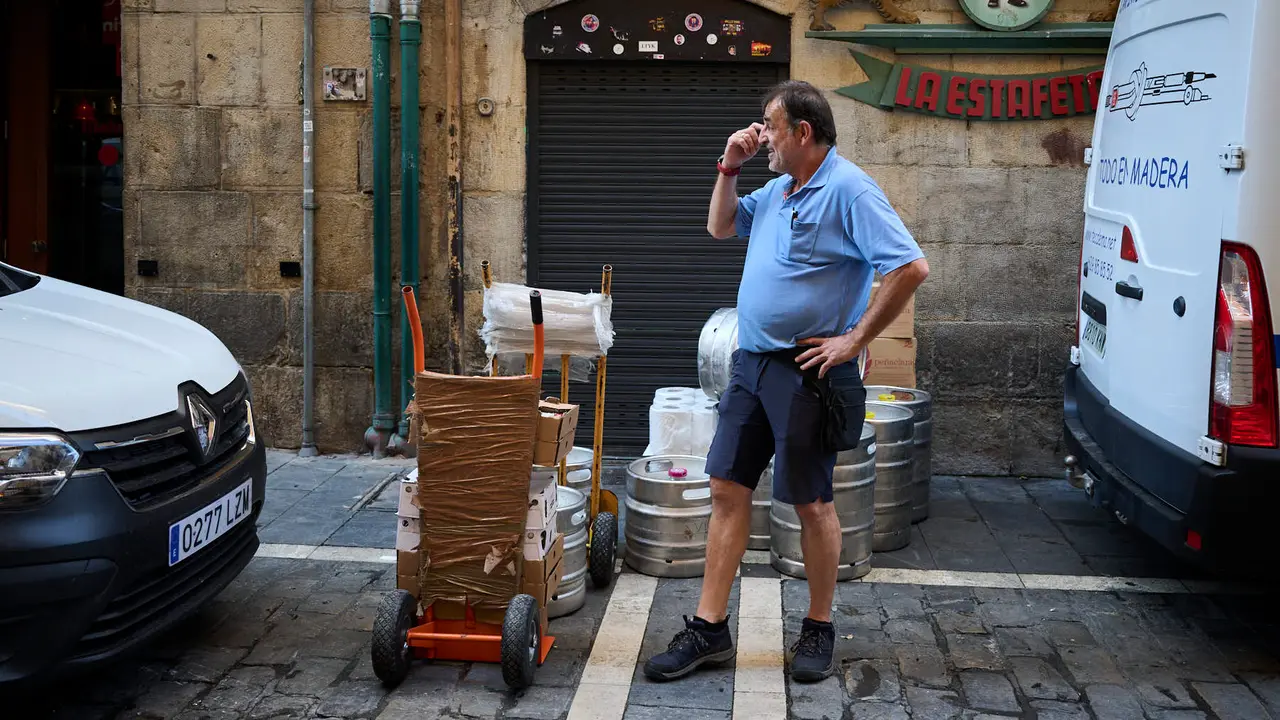 Transformación de Pamplona previo a San Fermín 2025. PABLO LASAOSA