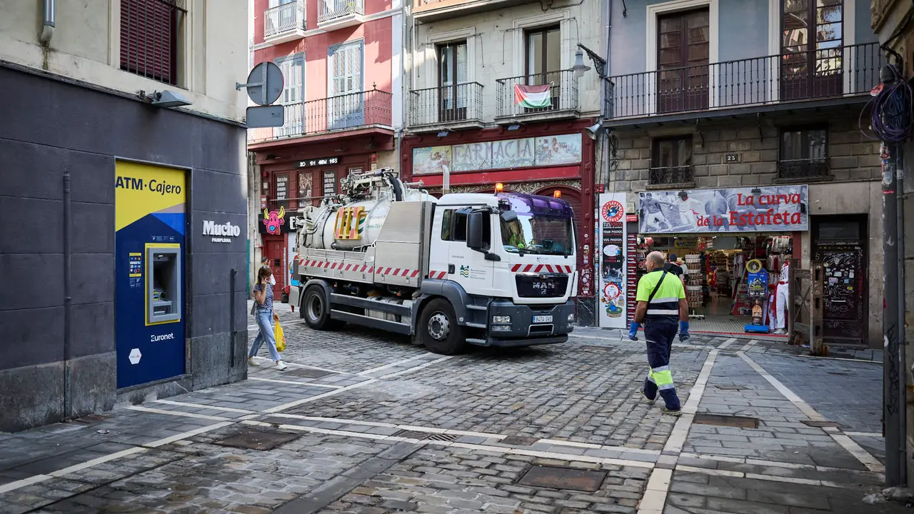 Transformación de Pamplona previo a San Fermín 2025. PABLO LASAOSA