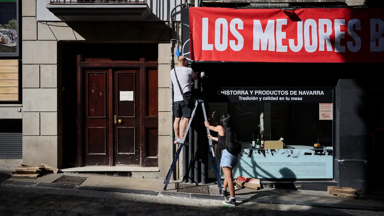 Transformación de Pamplona previo a San Fermín 2025. PABLO LASAOSA