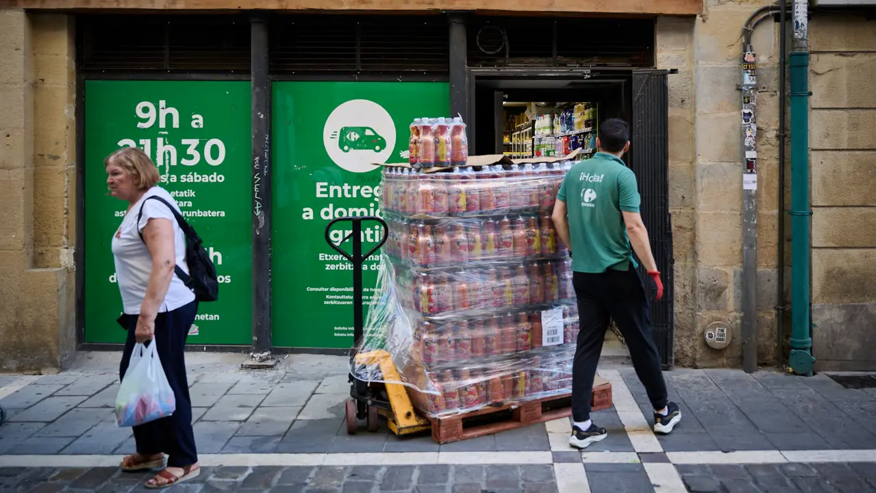 Transformación de Pamplona previo a San Fermín 2025. PABLO LASAOSA