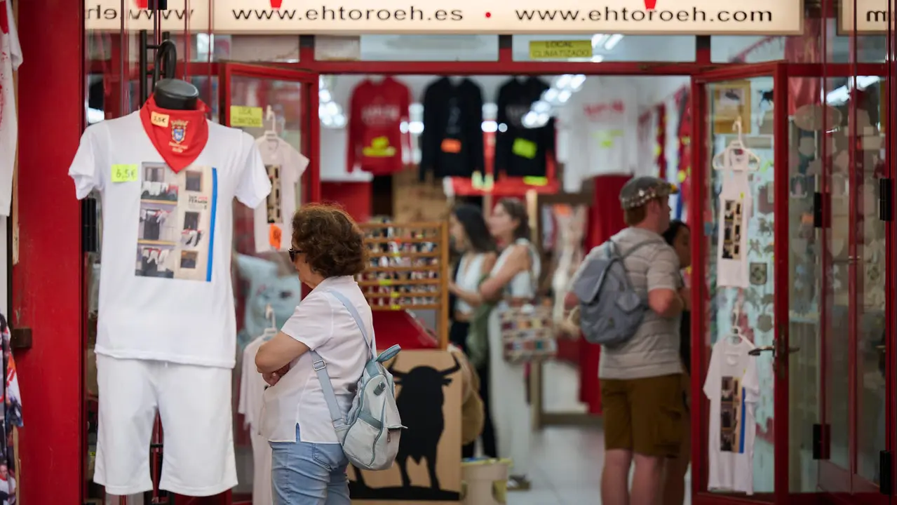 Transformación de Pamplona previo a San Fermín 2025. PABLO LASAOSA