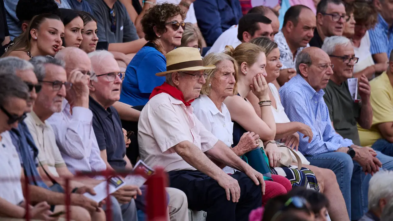 Novillada de Pincha durante las fiestas de San Fermín 2025 para los novilleros Aarón Palacio, El Mene y Bruno Martínez. PABLO LASAOSA