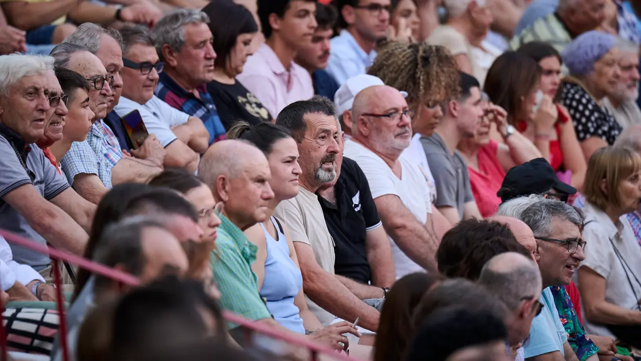 Novillada de Pincha durante las fiestas de San Fermín 2025 para los novilleros Aarón Palacio, El Mene y Bruno Martínez. PABLO LASAOSA