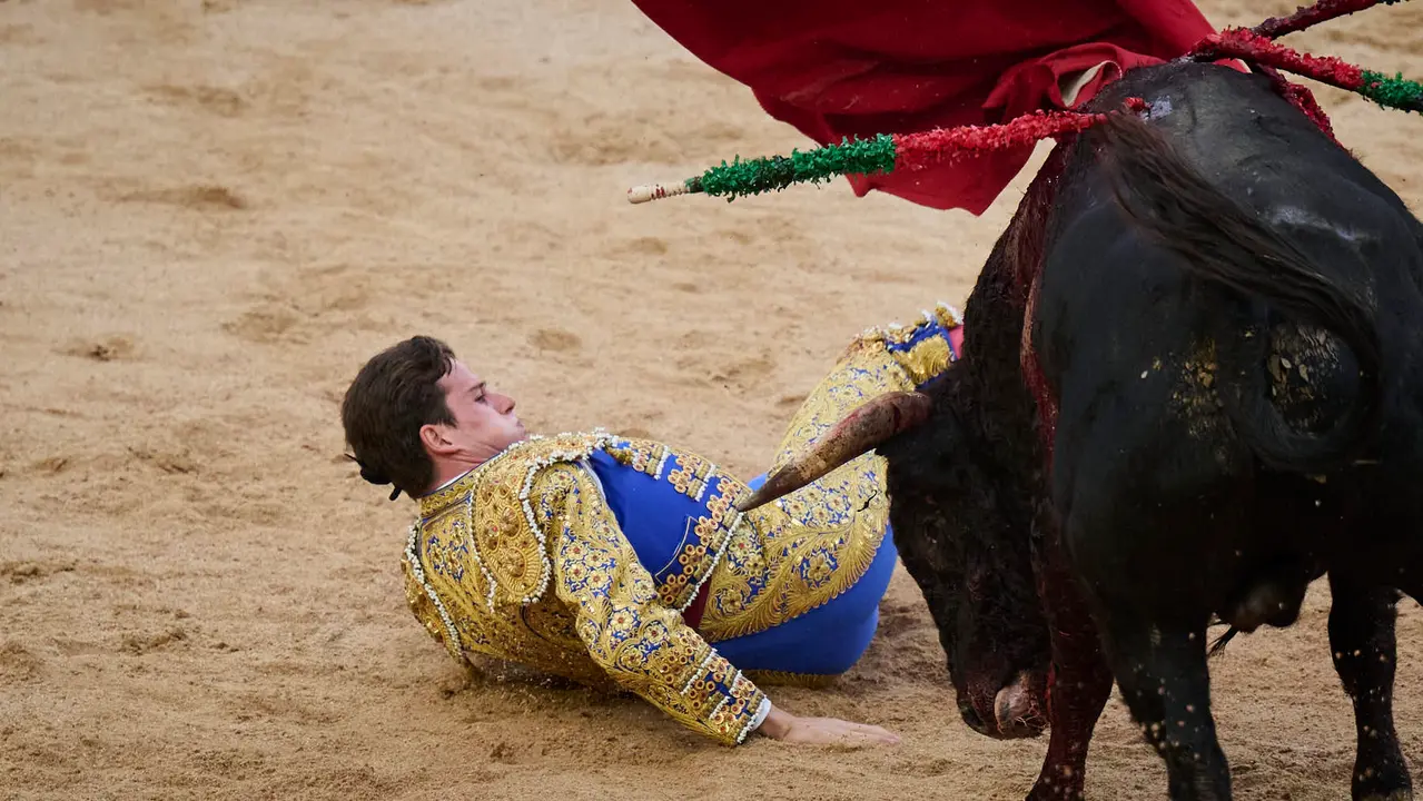 Novillada de Pincha durante las fiestas de San Fermín 2025 para los novilleros Aarón Palacio, El Mene y Bruno Martínez. PABLO LASAOSA