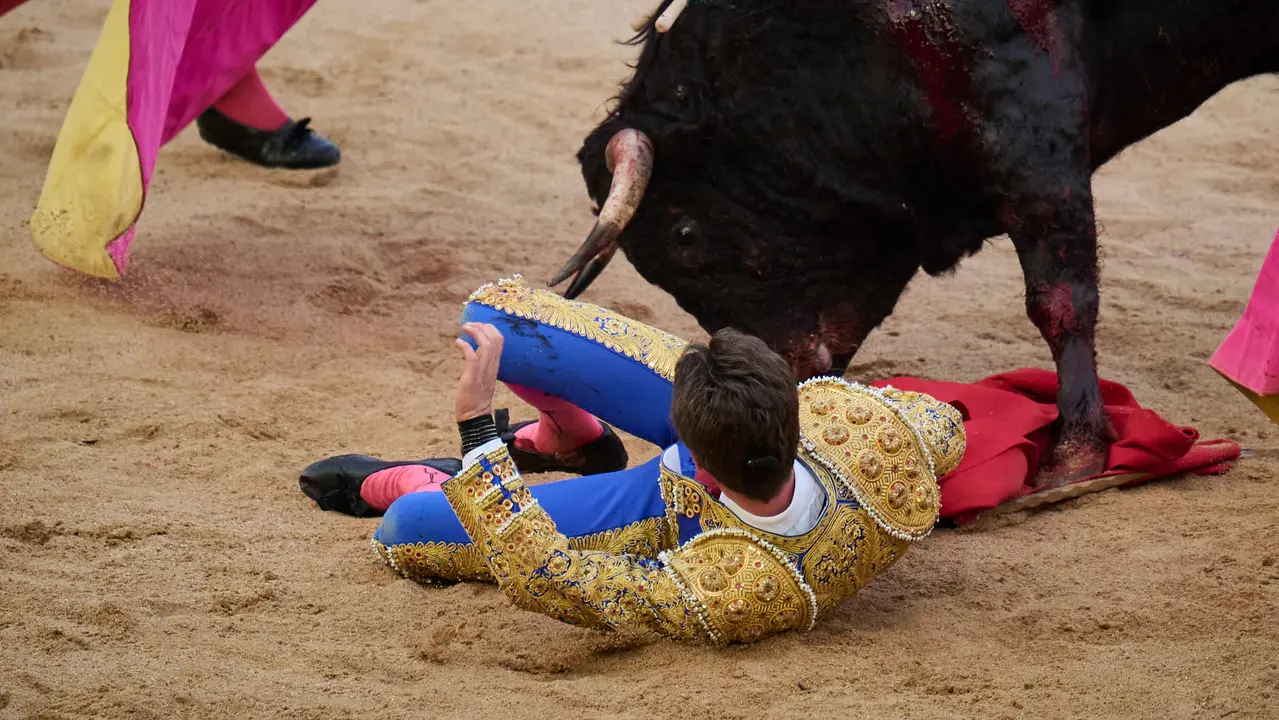 Novillada de Pincha durante las fiestas de San Fermín 2025 para los novilleros Aarón Palacio, El Mene y Bruno Martínez. PABLO LASAOSA