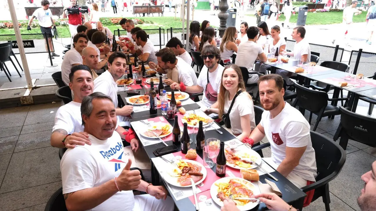 Almuerzos de San Fermín. REDACCION
