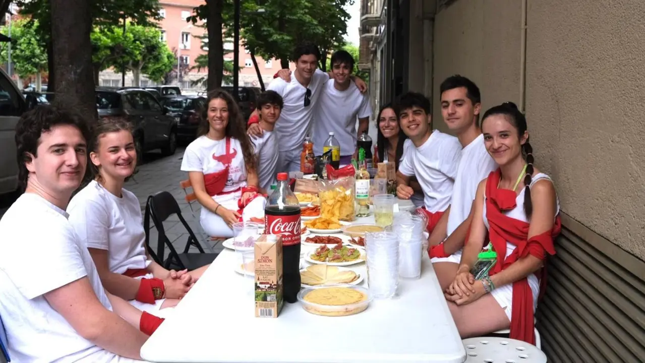Almuerzos de San Fermín. REDACCION