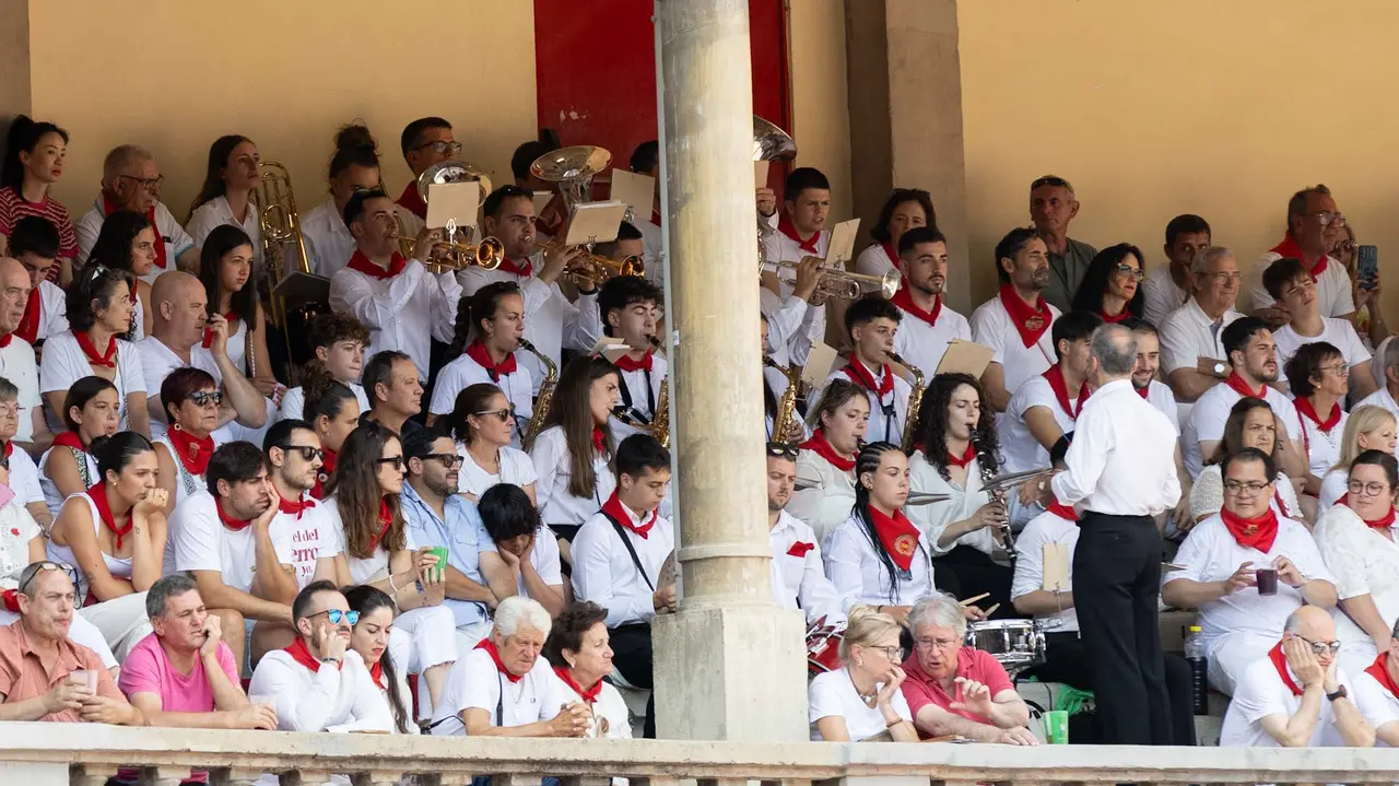 Ambiente en la Corrida de Rejones en la Feria del Toro de San Fermín 2025. Maite H. Mateo.-23