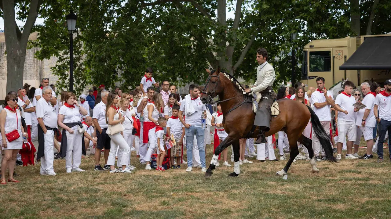Corrida de Rejones en la Feria del Toro de San Fermín 2025. Maite H. Mateo.-03