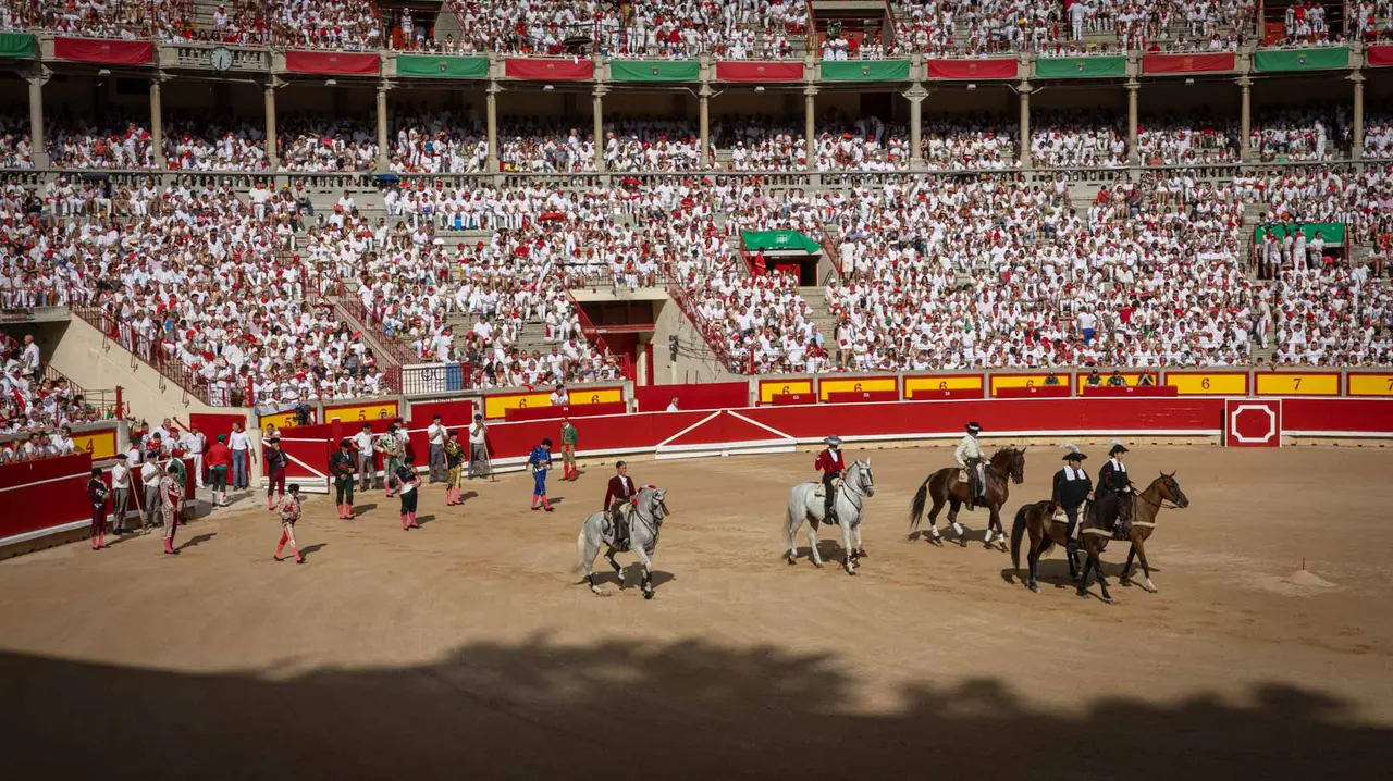 Corrida de Rejones en la Feria del Toro de San Fermín 2025. Maite H. Mateo.-09