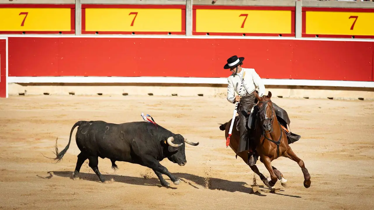 Corrida de Rejones en la Feria del Toro de San Fermín 2025. Maite H. Mateo.-13