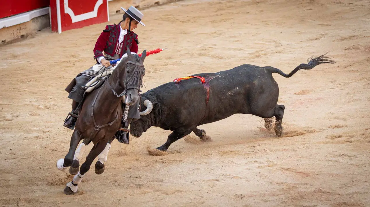 Corrida de Rejones en la Feria del Toro de San Fermín 2025. Maite H. Mateo.-17