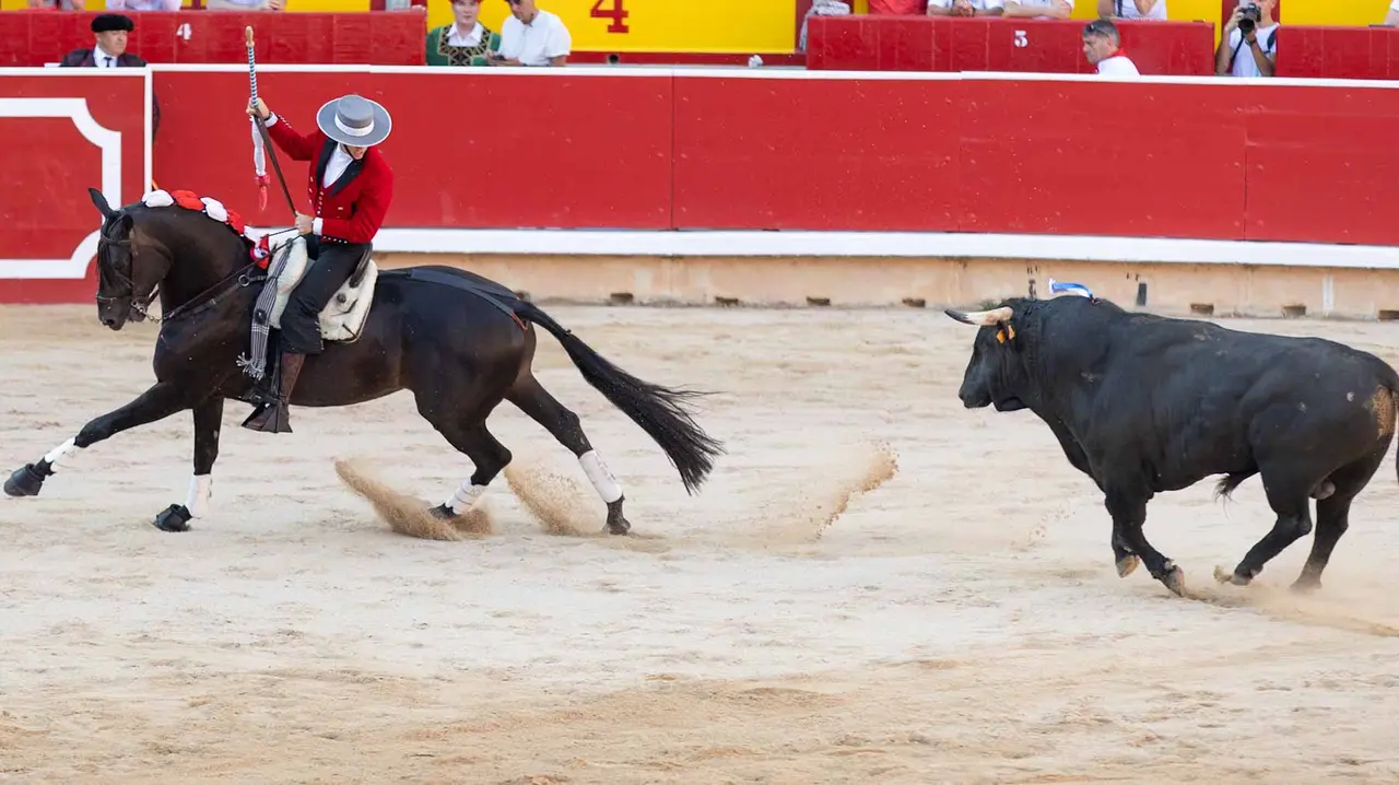 Corrida de Rejones en la Feria del Toro de San Fermín 2025. Maite H. Mateo.-24