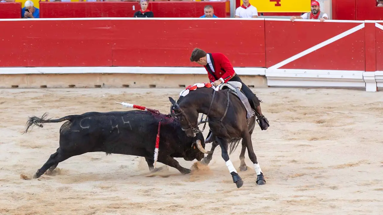 Corrida de Rejones en la Feria del Toro de San Fermín 2025. Maite H. Mateo.-28