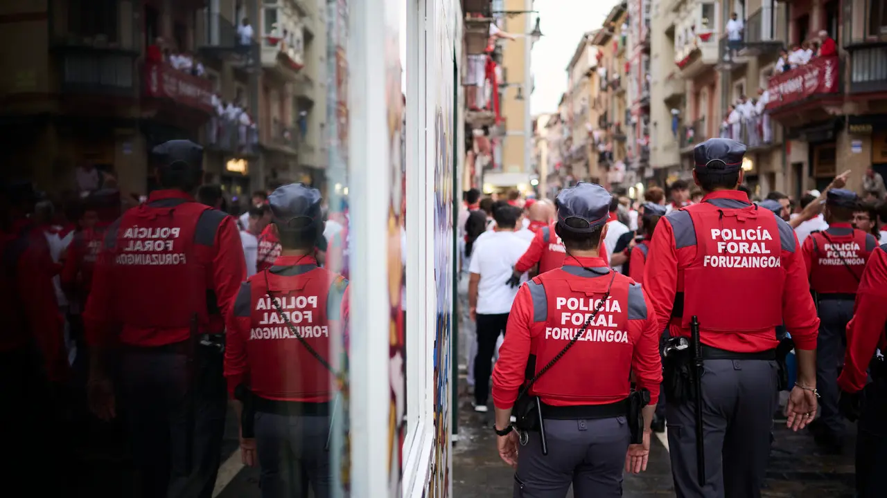 Ambiente previo al primer encierro de San Fermín 2025. PABLO LASAOSA