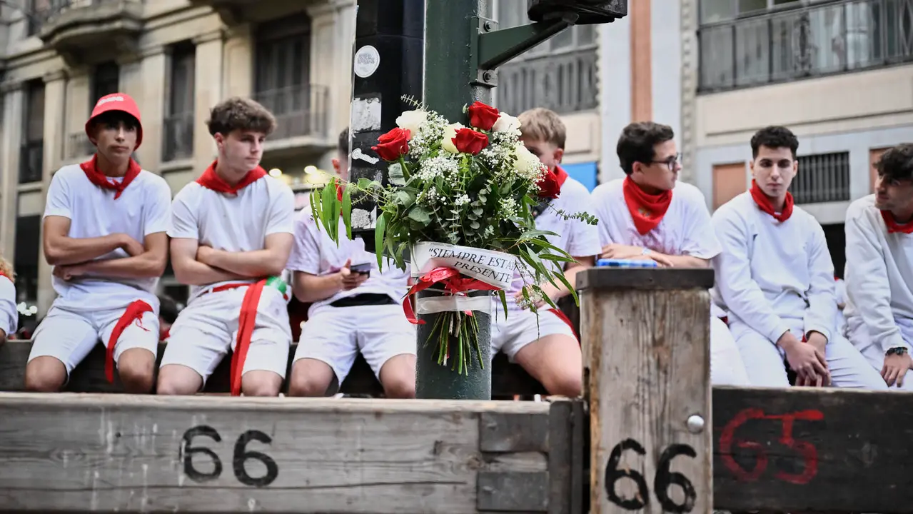 Ambiente previo al primer encierro de San Fermín 2025. PABLO LASAOSA