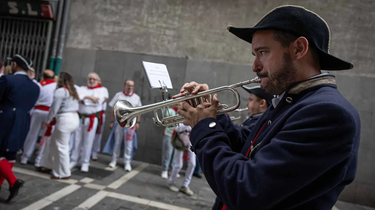 La Corporación municipal recoge al Cabildo en la Catedral antes de la procesión. Maite H. Mateo-20