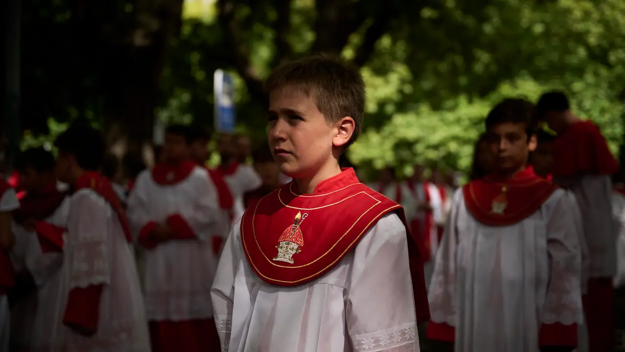 Miles de personas arropan a San Fermín en su grande de las fiestas de 2025. PABLO LASAOSA