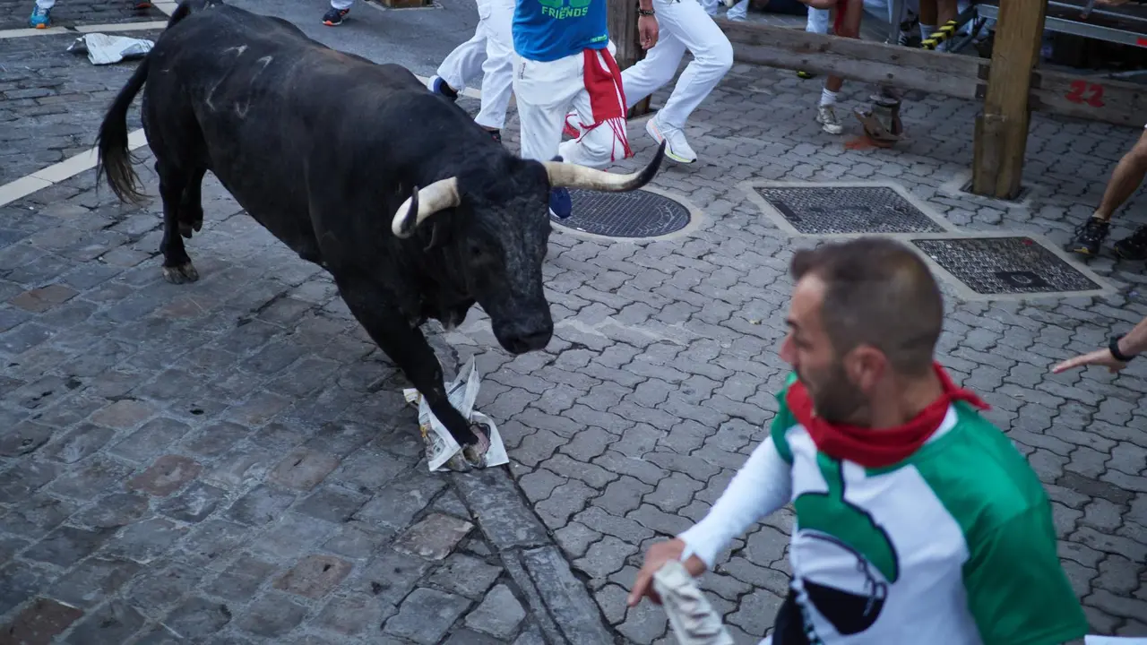 Segundo encierro de San Fermín 2025 el día 8 de julio con toros de Cebada Gago en Telefónica. EUROPA PRESS - EDUARDO SANZ (1)