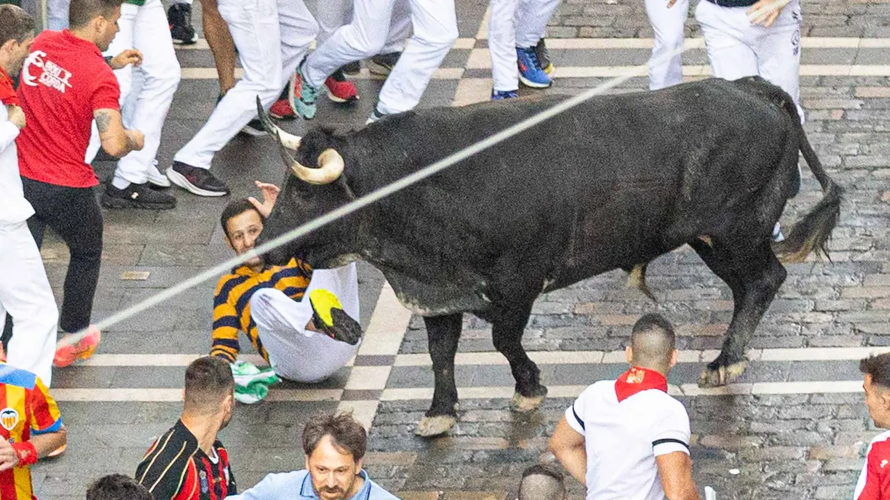 Segundo encierro de San Fermín 2015 con toros de Cebada Gago en Telefonica. Maite H. Mateo.-42