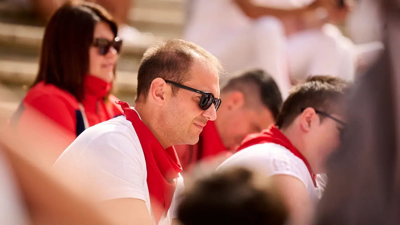 Toros en familia en la Plaza de Toros de Pamplona con Pablo Hernández, Aarón Navas, Francisco Jiménez y el torero Román como comentarista. PABLO LASAOSA