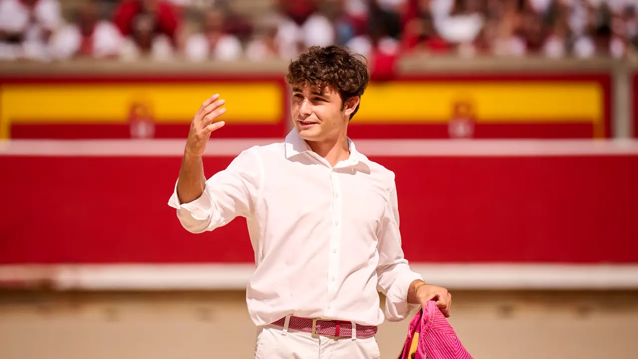 Toros en familia en la Plaza de Toros de Pamplona con Pablo Hernández, Aarón Navas, Francisco Jiménez y el torero Román como comentarista. PABLO LASAOSA