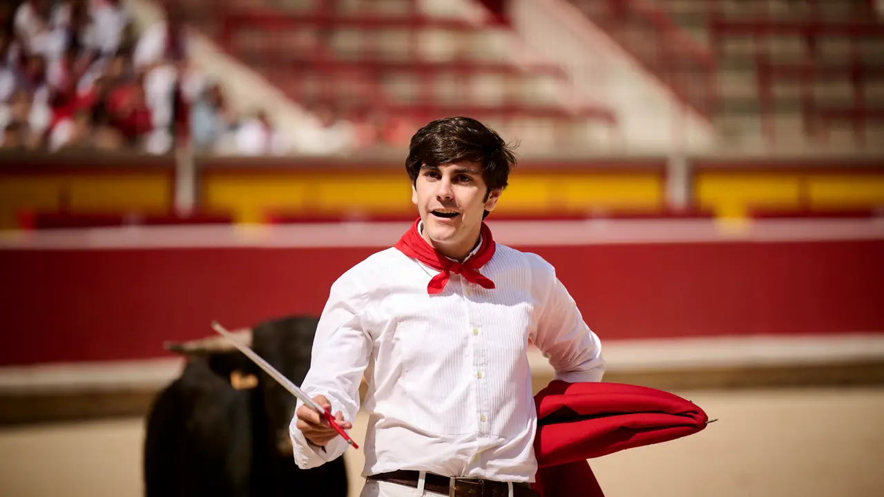 Toros en familia en la Plaza de Toros de Pamplona con Pablo Hernández, Aarón Navas, Francisco Jiménez y el torero Román como comentarista. PABLO LASAOSA