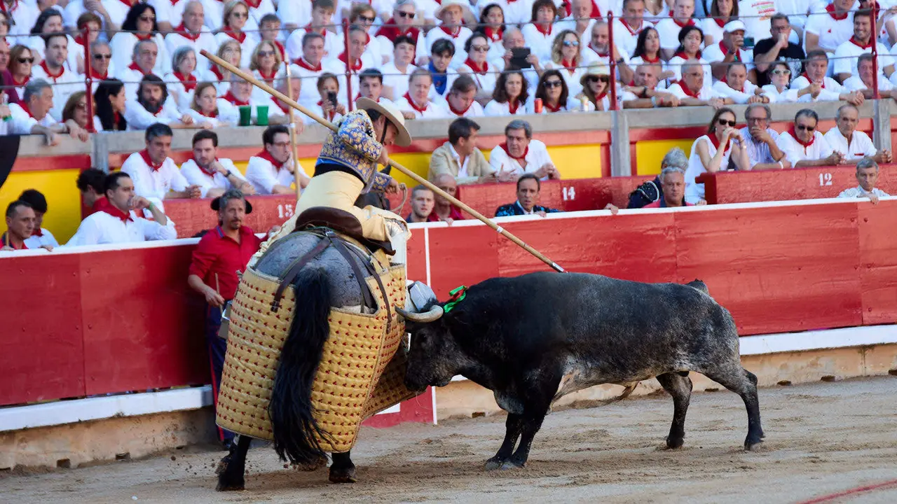 Segunda corrida de la Feria del Toro de San Fermín 2025 con toros de Cebada Gago para Antonio Ferrera, Pepe Moral y Román. IÑIGO ALZUGARAY