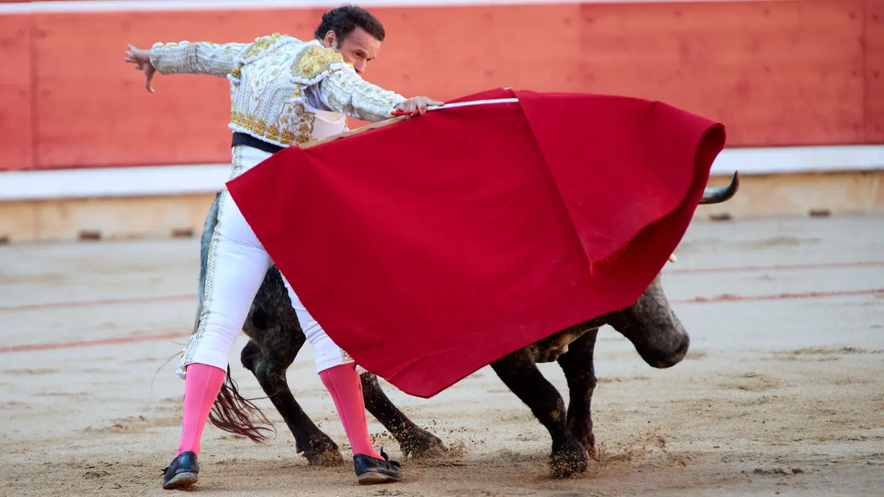 Segunda corrida de la Feria del Toro de San Fermín 2025 con toros de Cebada Gago para Antonio Ferrera, Pepe Moral y Román. IÑIGO ALZUGARAY