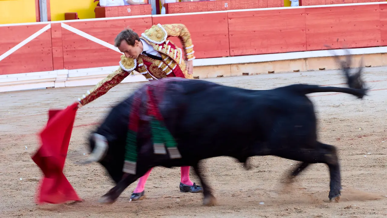 Segunda corrida de la Feria del Toro de San Fermín 2025 con toros de Cebada Gago para Antonio Ferrera, Pepe Moral y Román. IÑIGO ALZUGARAY